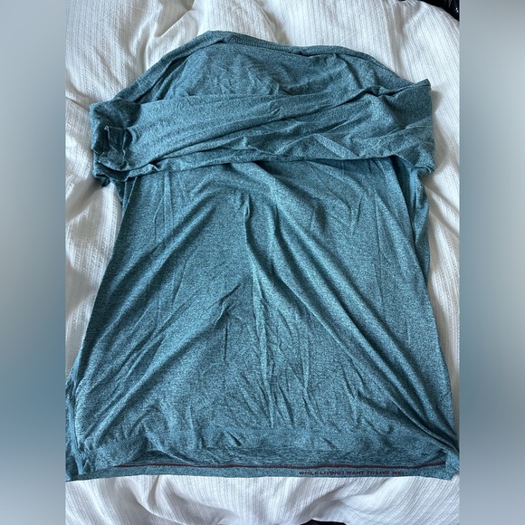 Gently Used Rhône Long Sleeve Men’s (Size M) Turqoise - Picture 3 of 3